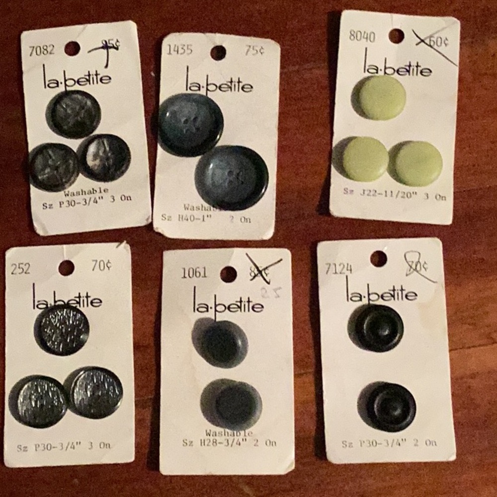 La Petite Black, Silver & Green  Buttons - Vintage SIX CARDS